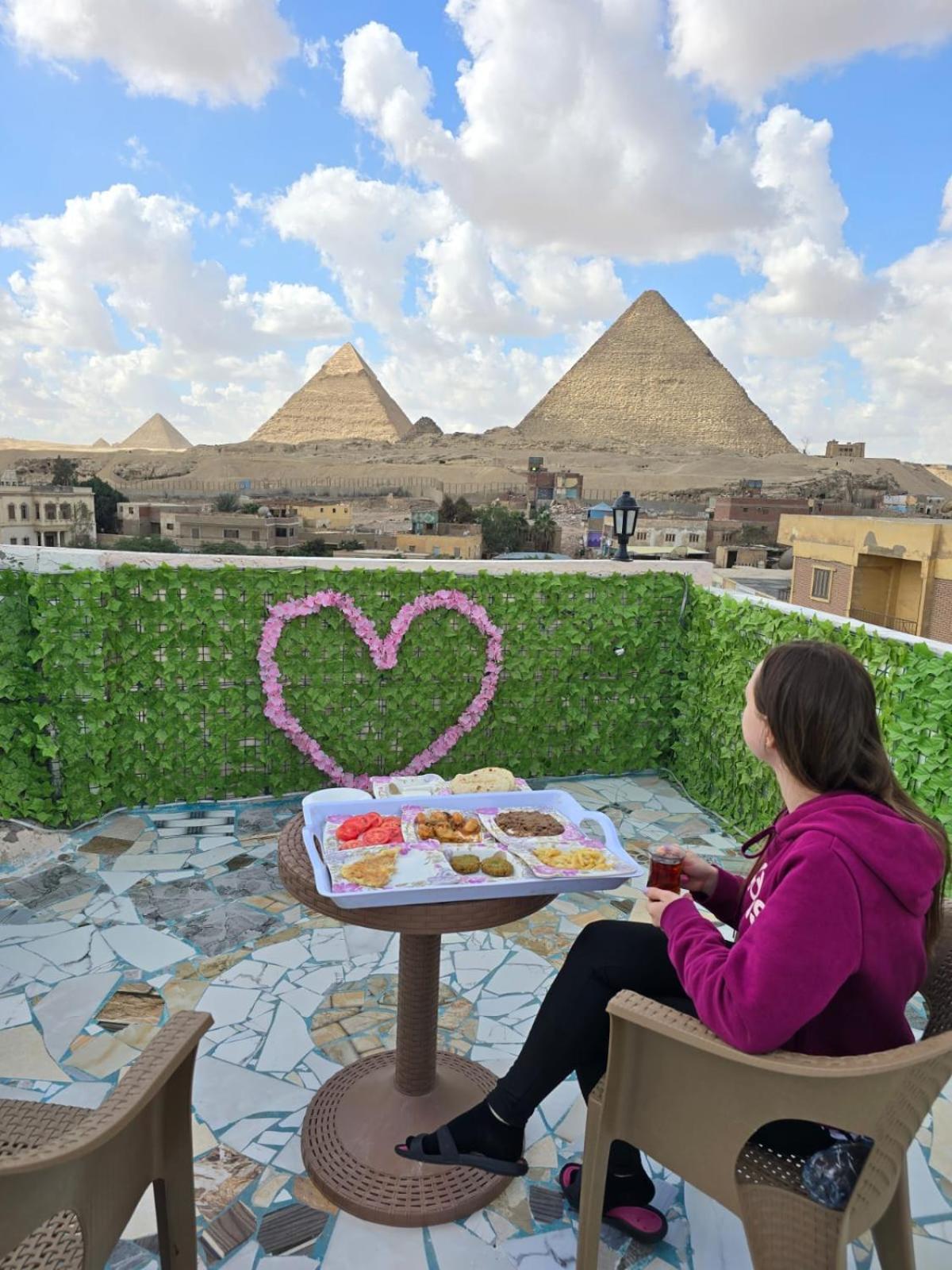 Pyramids Show Hotel Kafrat al Jabal ภายนอก รูปภาพ